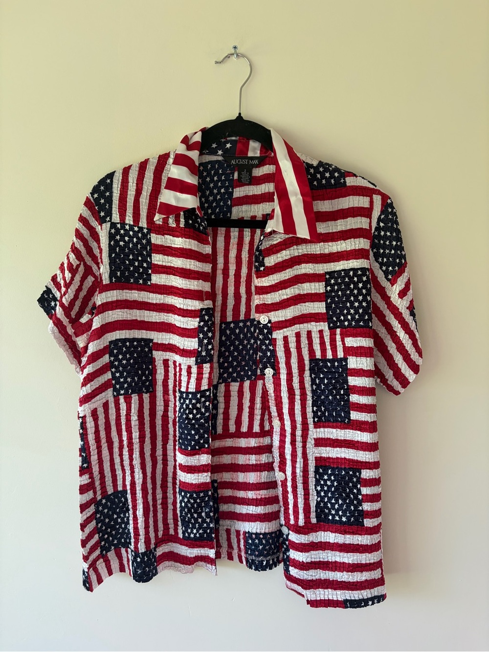 August Max American Flag Button Down Shirt Women’s Size 2 Patriotic Crinkle Top